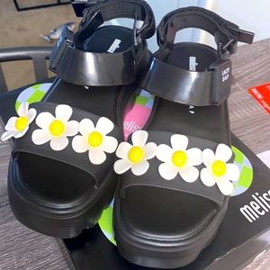 Lazy oaf x Melissa kick off sandals